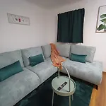 Cozy Stay Apartments